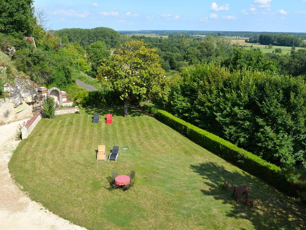 Gites Troglodytes Du Chateau De L'Etoile Vernou-sur-Brenne Bagian luar foto