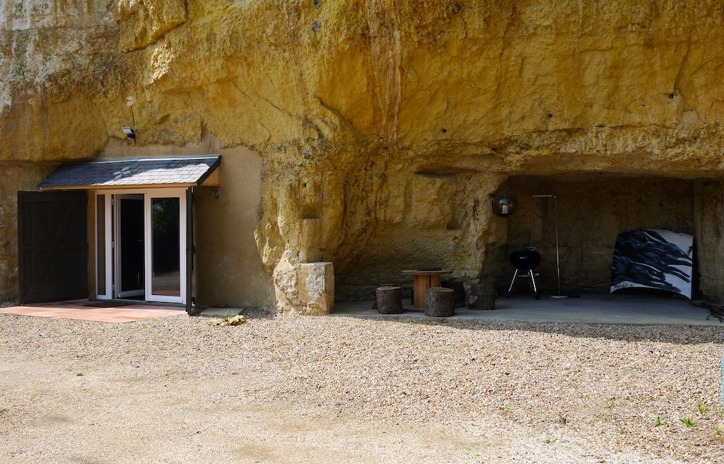 Gites Troglodytes Du Chateau De L'Etoile Vernou-sur-Brenne Bagian luar foto